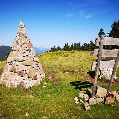 بيت خشبي Mountain Smrekovc Sostanj