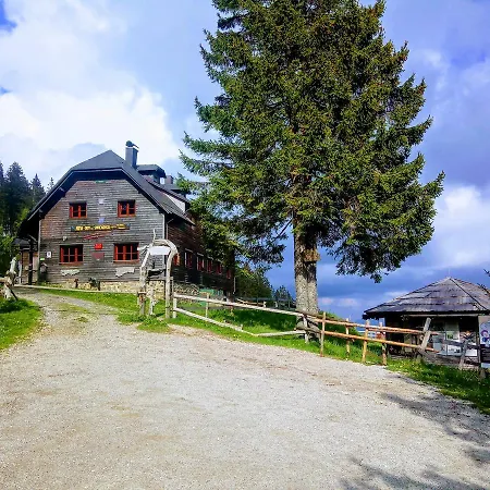 Mountain Smrekovc Lodge Sostanj